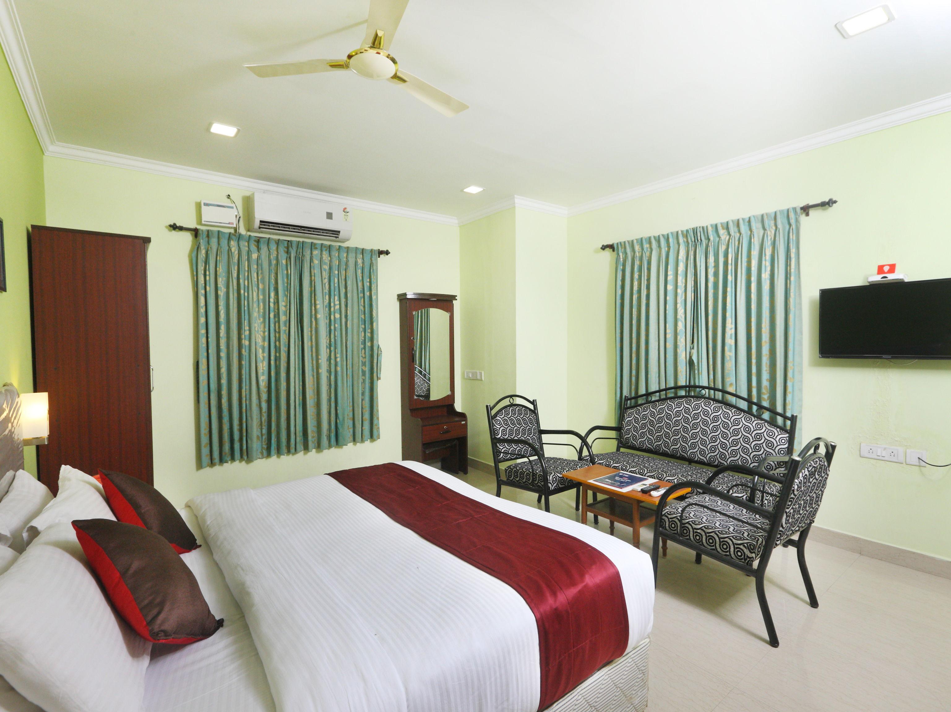 Fabhotel Mnr Grand Hotel