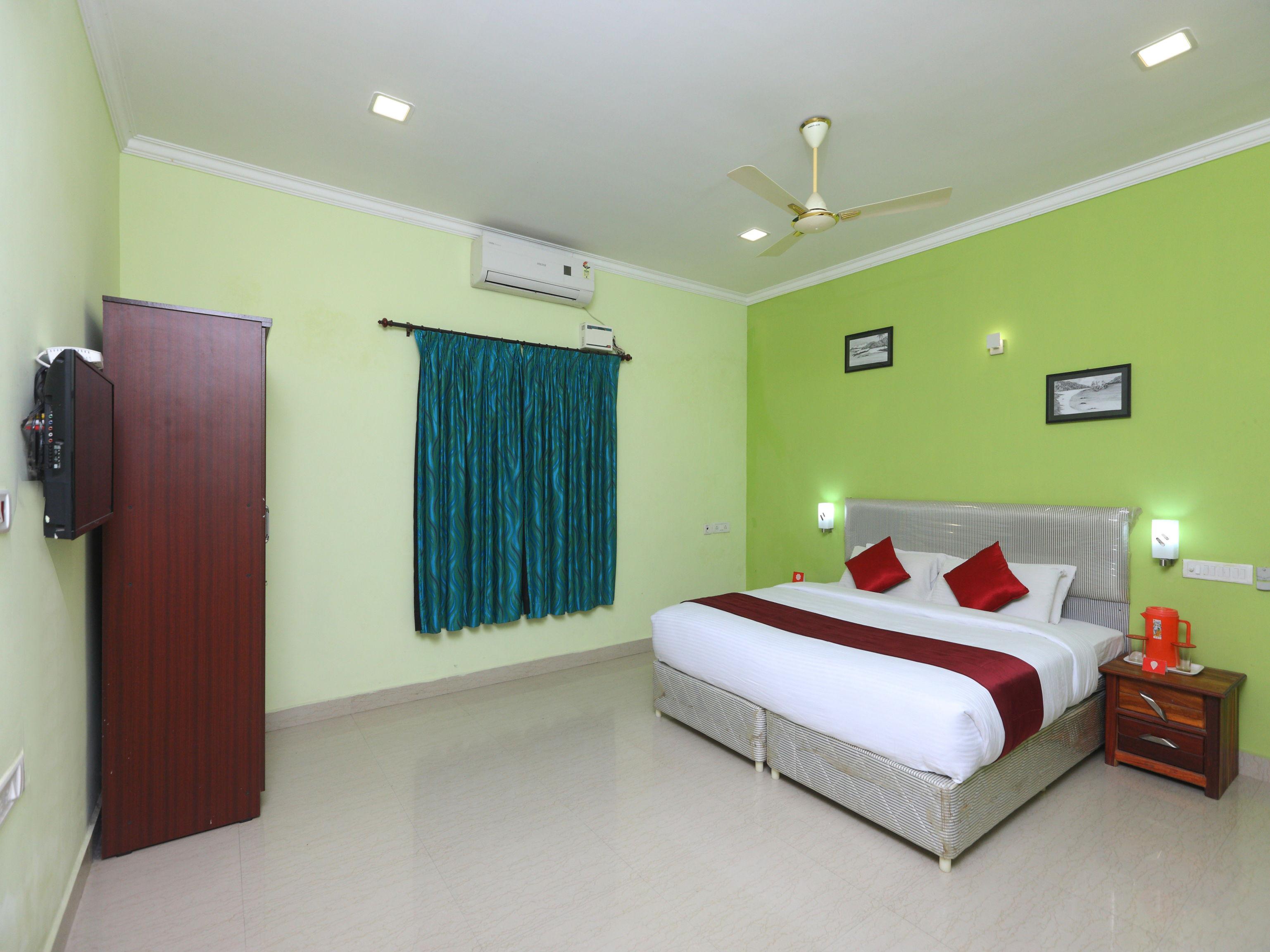 Hotel Fabhotel Mnr Grand